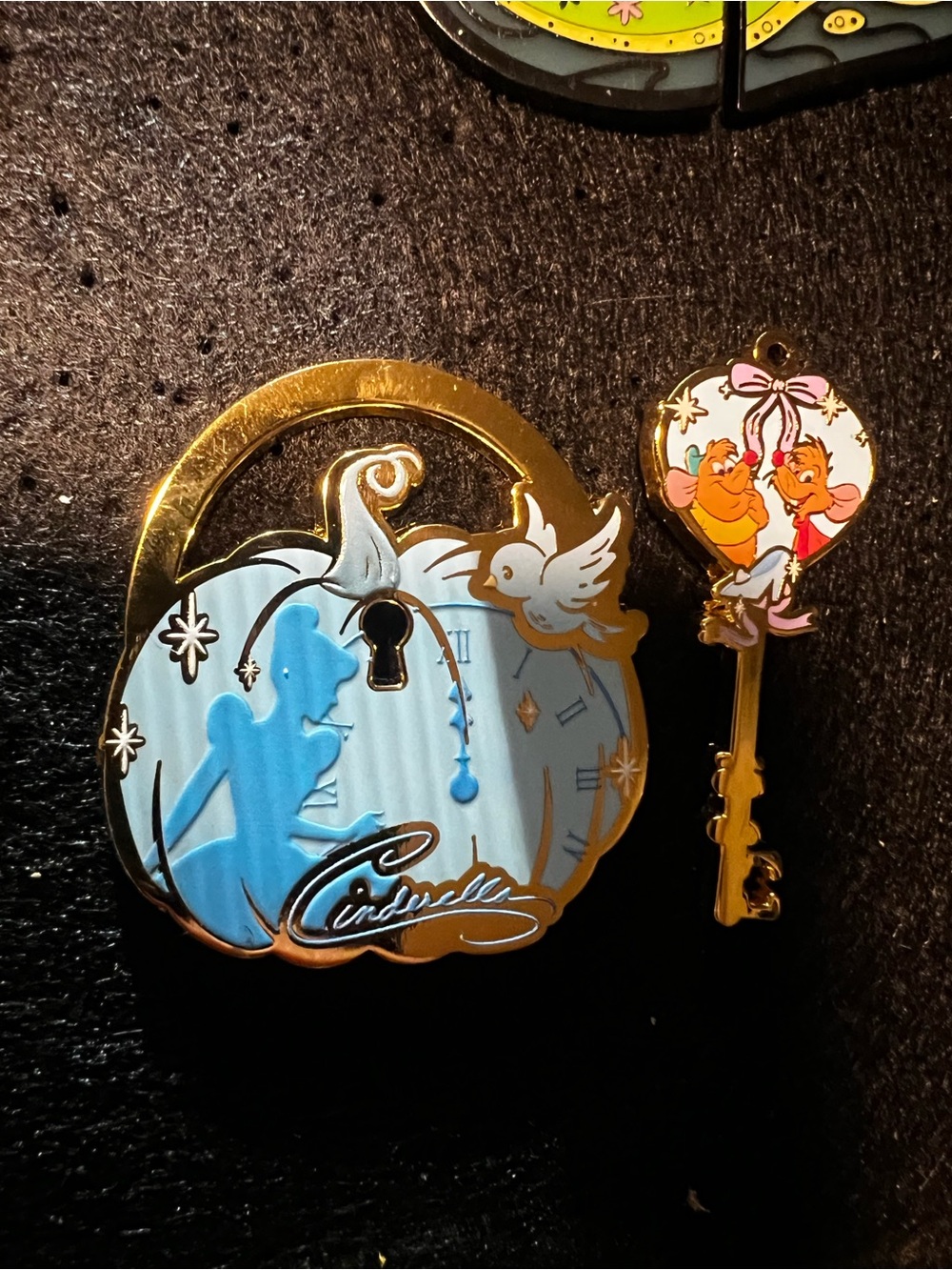 Disney Cinderella Gold Blue White Enamel Pin Set - Picture 3 of 4